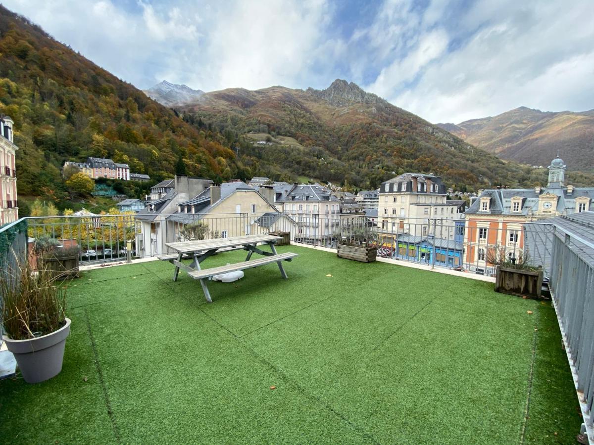 Place De La Mairie T2 Type Loft 70M2 Terrasse 35M2 Cauterets Exterior photo